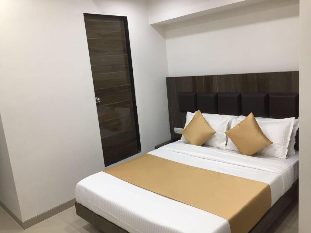 The Best Hotel Mumbai Exterior foto